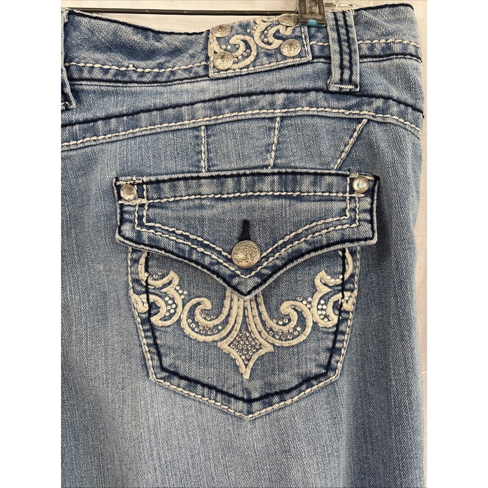 Style & Co Capris Womens Sz 16 Blue Denim w/ Rhinestones & Embroidery On Pockets - Picture 7 of 16